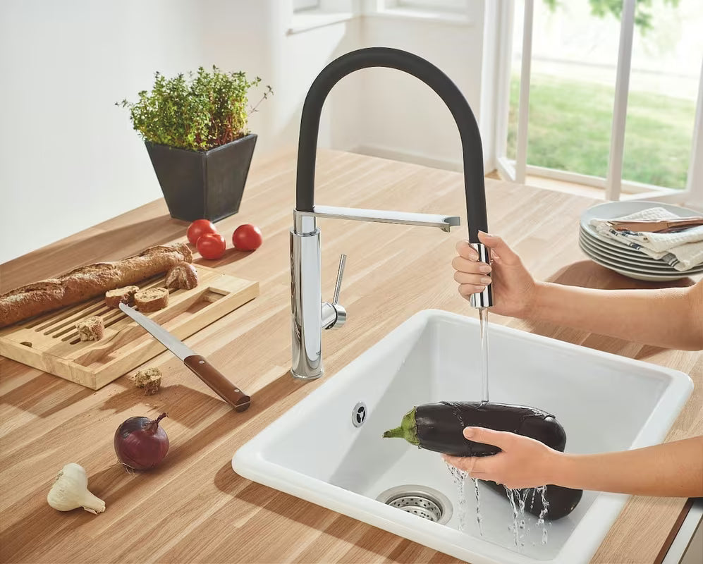 Chromuotas virtuvinis maišytuvas Grohe Concetto New su aukštu pasukamu snapu ir ištraukiama dušo galvute