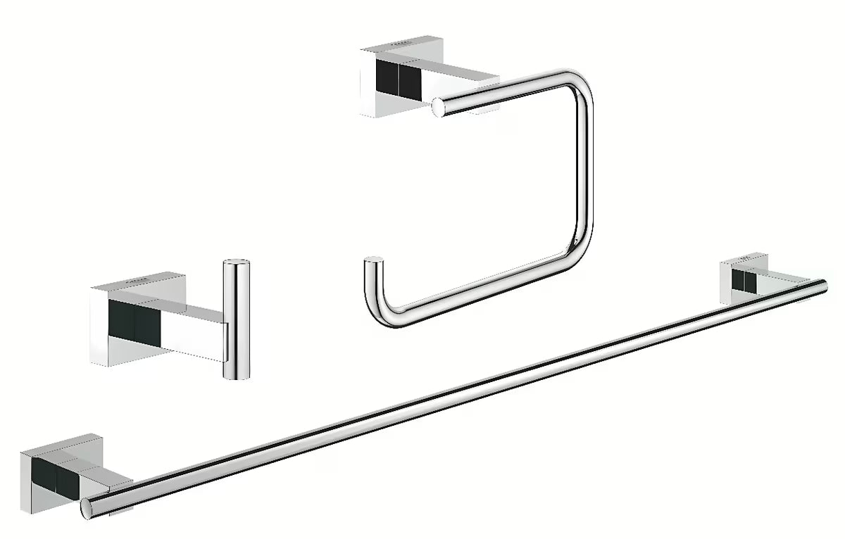 Chromuota vonios aksesuarų rinkinys Grohe Essentials Cube su kabliuku, KLOZETAS popieriaus laikikliu ir rankšluosčių laikikliu.