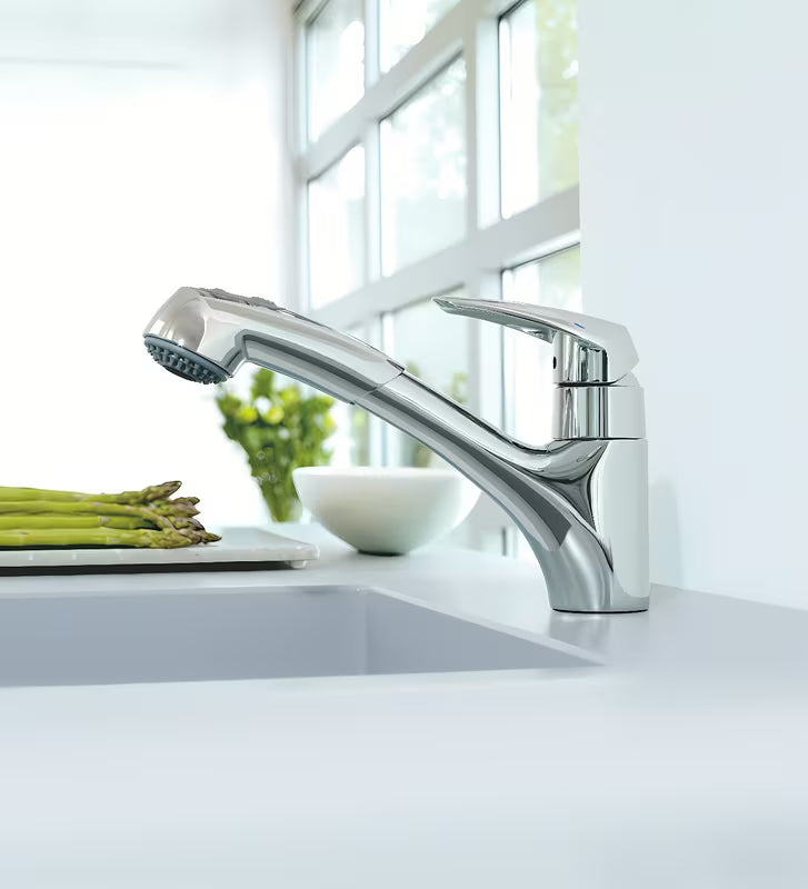 Chromuota virtuvinis maišytuvas Grohe Eurodisc su ištraukiamu dušeliu su pasukamu snapu