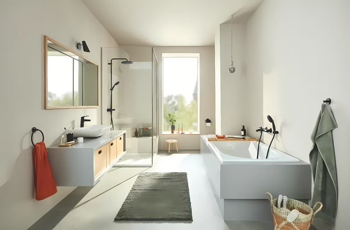 Grohe Eurosmart svirtinis sieninė vonios maišytuvas matinės juodos spalvos su perjungėju voniai / dušui