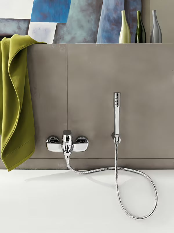 Chromuotas sieninė vonios maišytuvas Grohe Eurosmart Cosmopolitan su dušo komplektu