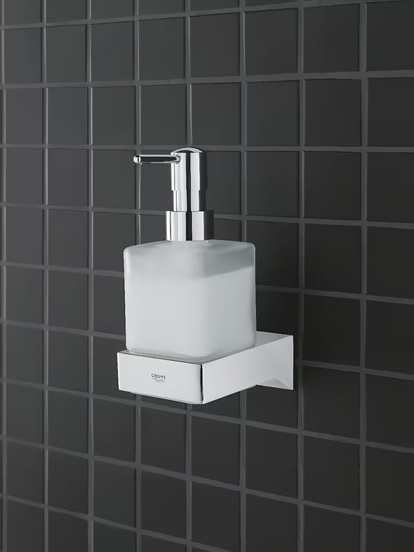 Chromuotas skysto muilo dozatorius Grohe Selection Cube be laikiklio su stikline talpa