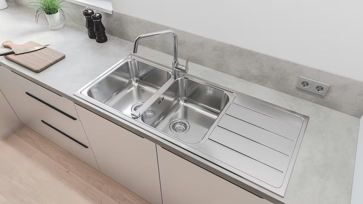 Chromuotas svirtinis virtuvinis maišytuvas Grohe Start su aukštu pasukamu U formos snapu