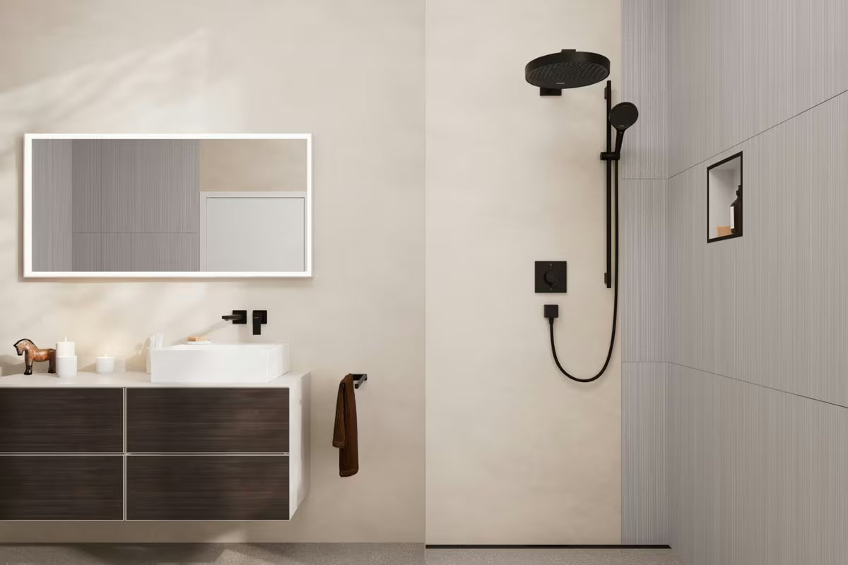 Hansgrohe Rainfinity dušo komplektas EcoSmart matinės juodos spalvos su rankiniu dušeliu, stovu ir tekstiline žarna