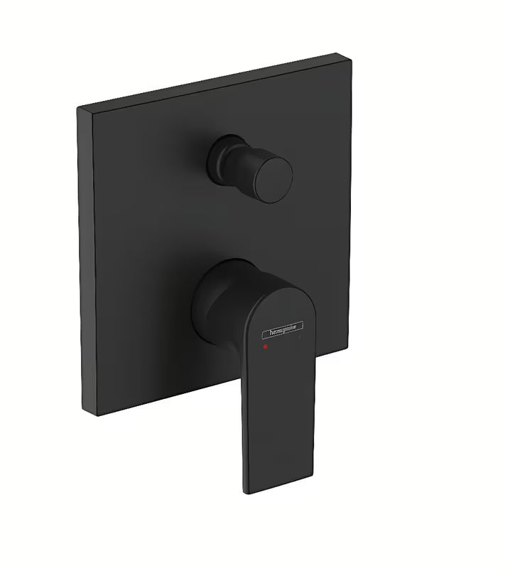 Potinkinė svirtinis dušo ir vonios maišytuvas Hansgrohe Vernis Shape juodos matinės spalvos.