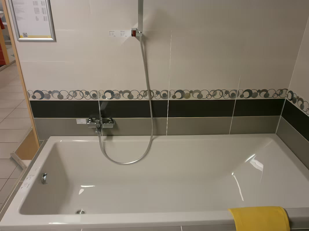 Stačiakampė akrilinė vonia Jika Cubito 170x75 cm su kairine ir dešinine versija