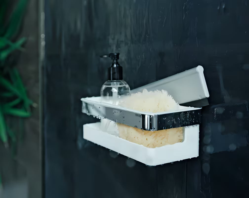 Chromuota sieninė lentynėlė Keuco Moll su integruotu valytuvu vonios kambariui