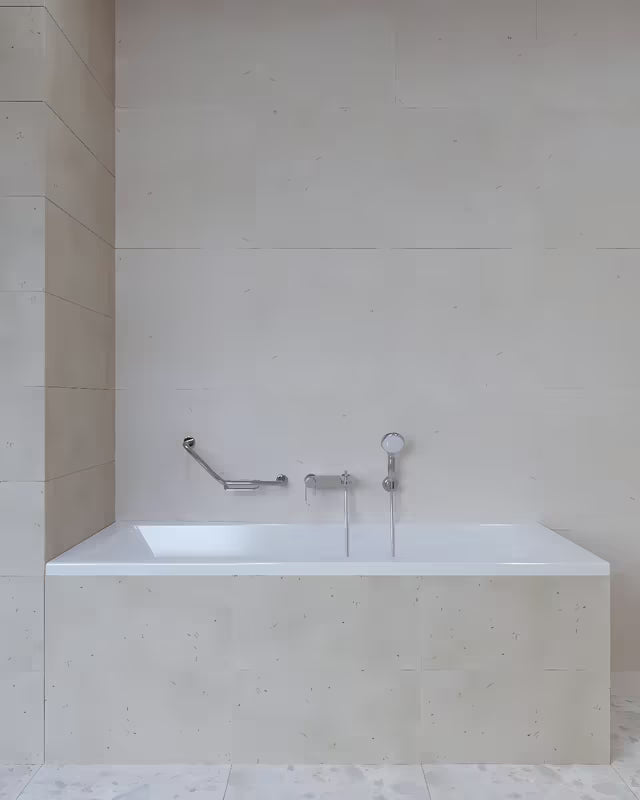 Kampiniai sieninis rankena SIKO Multi Chrome iš nerūdijančio plieno su integruota muiline pro saugesniam judėjimui vonios kambaryje.