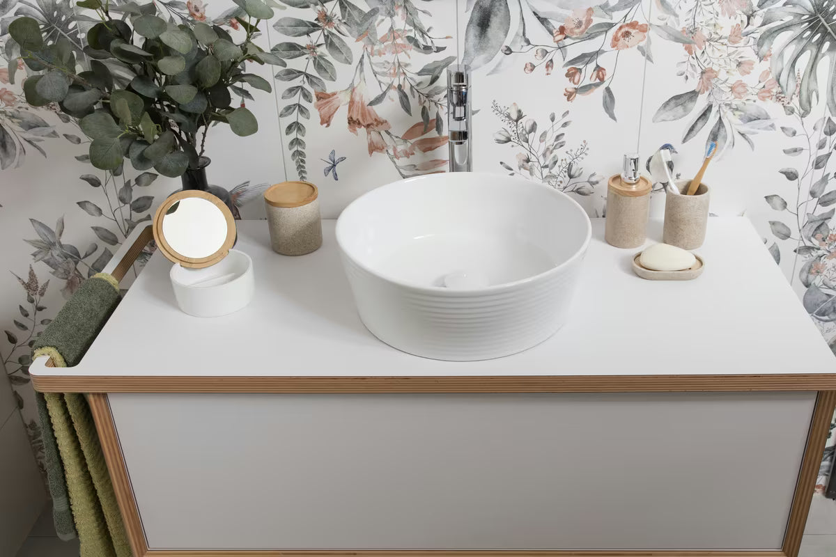 Ovalus muilinė Optima Poly, light-limestone atspalvio, iš polirezino ir medžio.