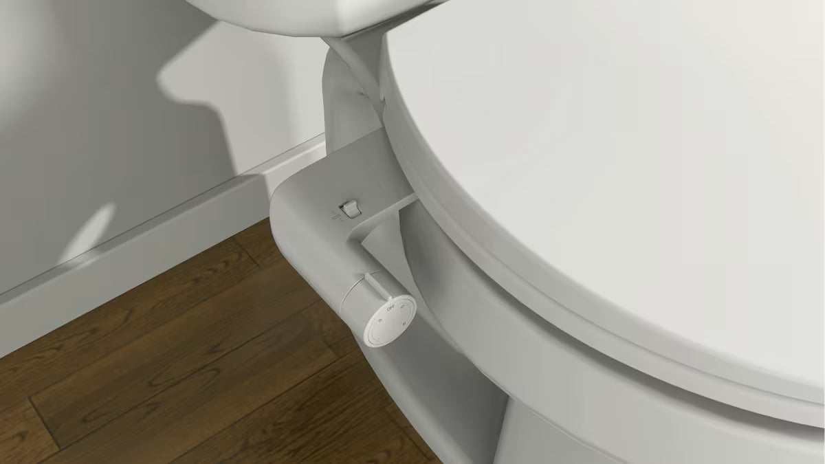 Balta bidė sėdynė SAT Easybidet pro montuoti po KLOZETO dangtis, be prijungimo prie elektros.