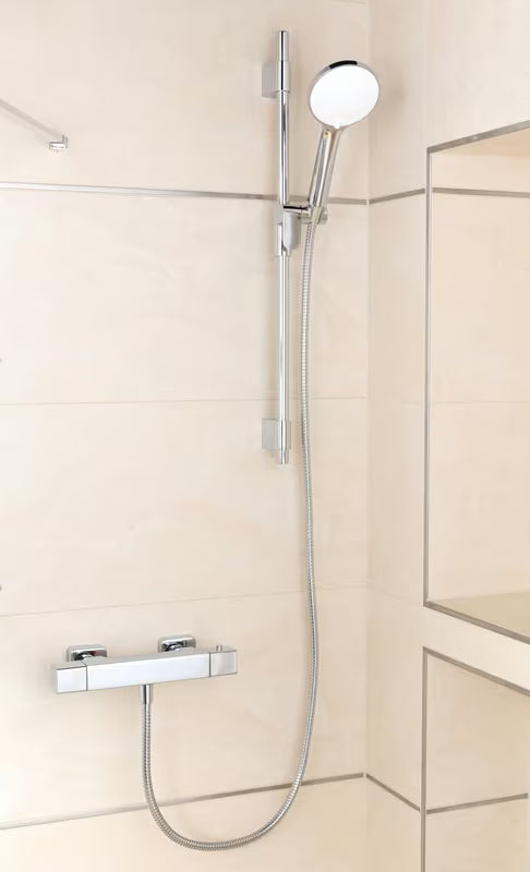 Dušo komplektas SAT chromo spalvos, su rankiniu dušeliu, dušo stovu ir žarna