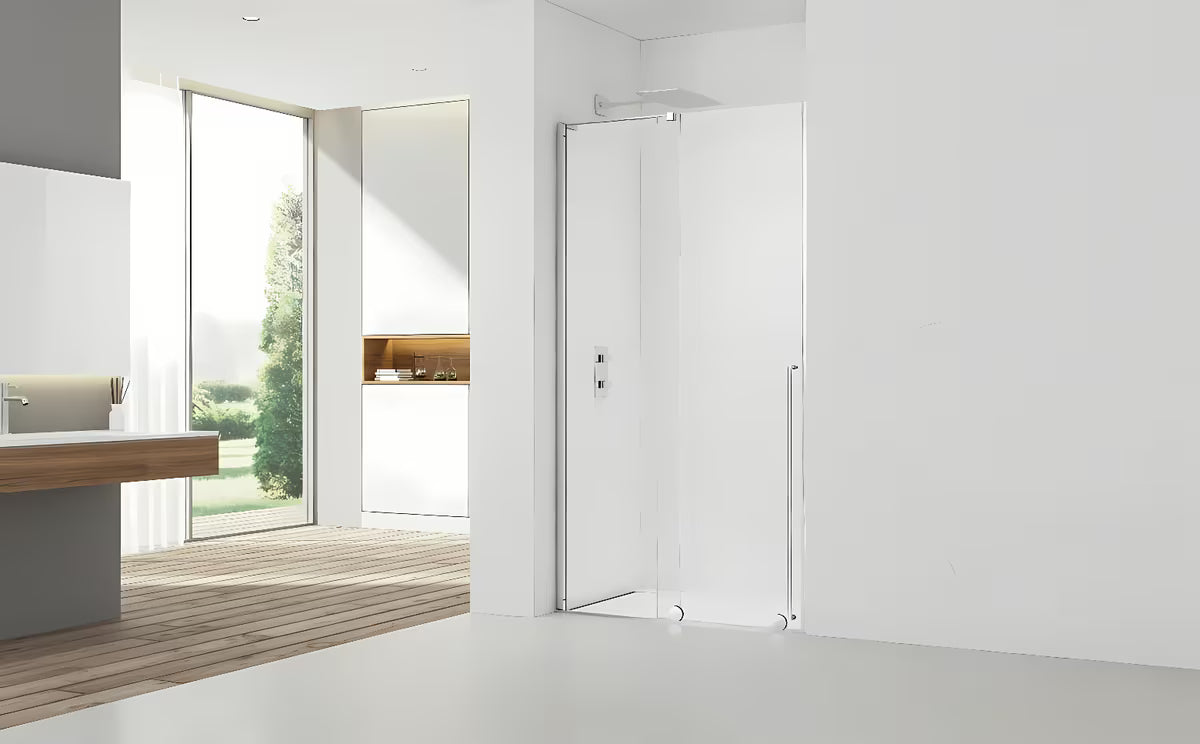Dušo durys SAT Walk-In Xmotion nišai 140 cm, blizgaus chromo spalvos, su skaidriu stiklu ir slankiojančia sistema