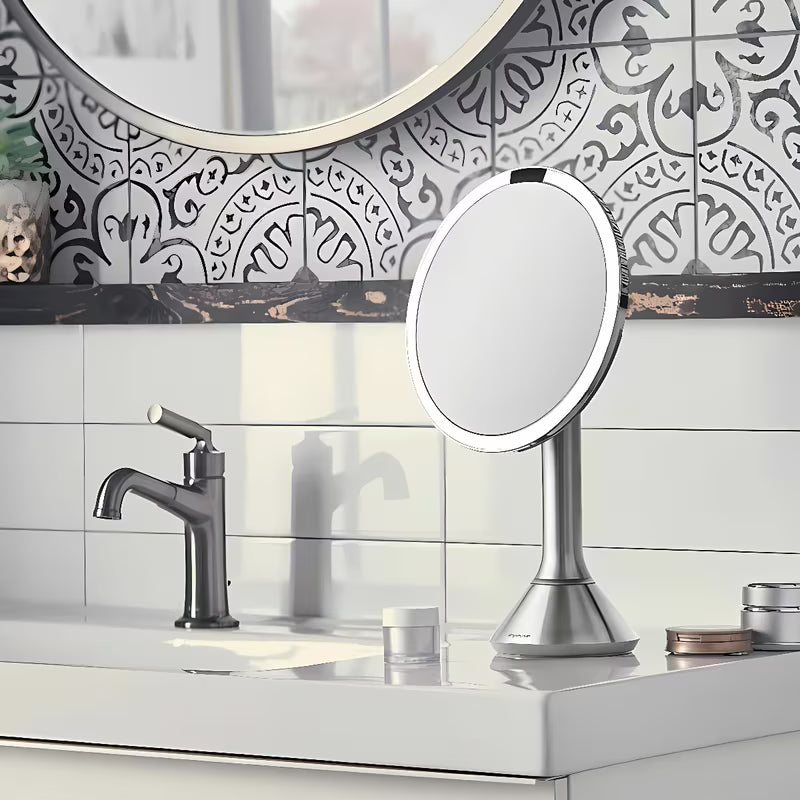 Kosmetinis veidrodėlis Simplehuman Dual Touch iš šlifuoto nerūdijančiojo plieno su Tru-lux LED apšvietimu ir 5x didinimu.