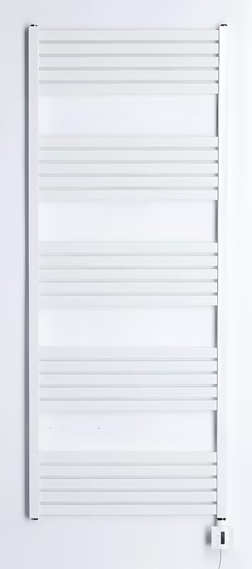 Baltas elektrinis rankšluosčių džiovintuvas Thermal Trend KH Economy 60x150 cm, su termostatu KTX ir mėlynu LED ekranu.