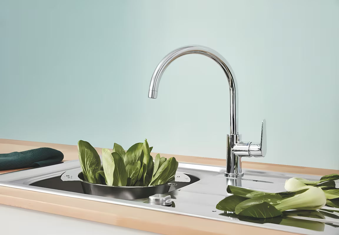 Chromuotas virtuvinis maišytuvas Grohe baucurve su aukštu snapu ir 360° pasukamu vamzdeliu