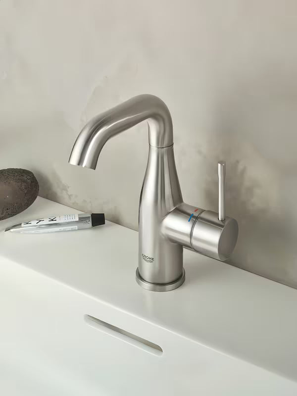 Praustuvo svirtinis maišytuvas Grohe Essence New su praustuvo dugno vožtuvas apdailos supersteel.