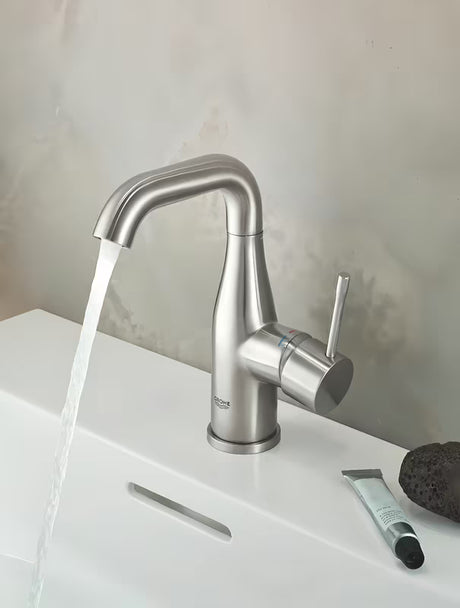 Praustuvo svirtinis maišytuvas Grohe Essence New su praustuvo dugno vožtuvas apdailos supersteel.