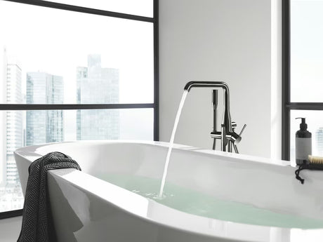 Pastatoma vonios maišytuvas Grohe Essence New su dušo komplektu su Hard Graphite apdaila.