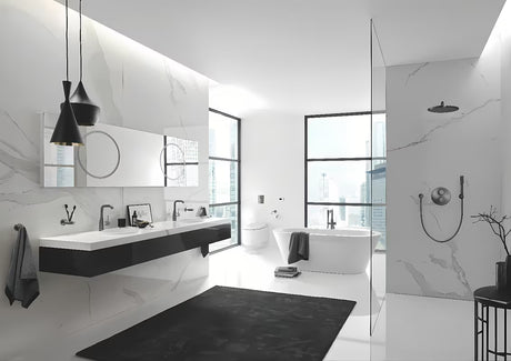 Pastatoma vonios maišytuvas Grohe Essence New su rankiniu dušeliu, brushed hard graphite apdailos.