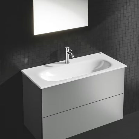 Chromuotas svirtinis praustuvo maišytuvas Grohe Essence New su nuotako komplektu ir lenktu snapu.