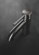 Grohe Essence New svirtinis praustuvo maišytuvas su aukštu snapu, brushed hard graphite paviršius