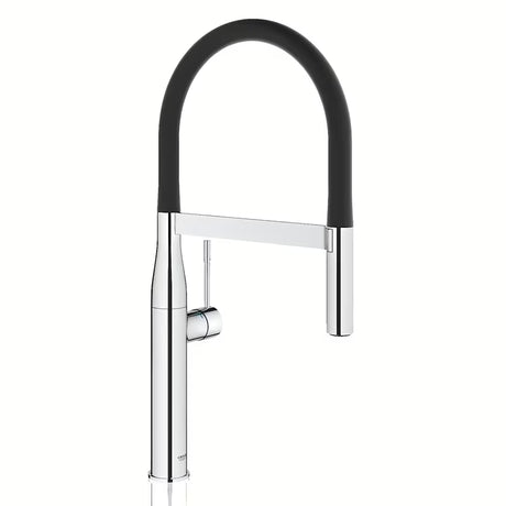 Chromo spalvos virtuvinis maišytuvas Grohe Essence New su ištraukiamu dušeliu su aukštu pasukamu snapu