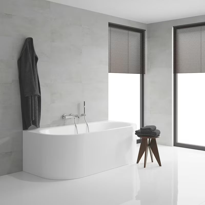 Chromo spalvos sieninė vonios maišytuvas Grohe Essence New su dušo komplektu