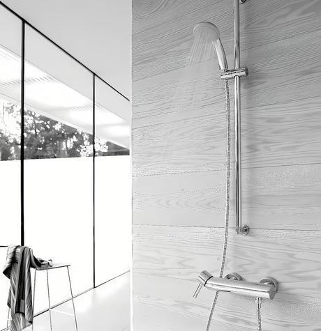 Sieninė svirtinis dušo maišytuvas Grohe Essence New, chromo spalvos