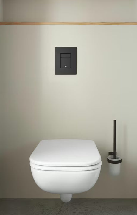 Sieninė WC šepetys Grohe Essentials matinės juodos spalvos, su paslėptu tvirtinimu