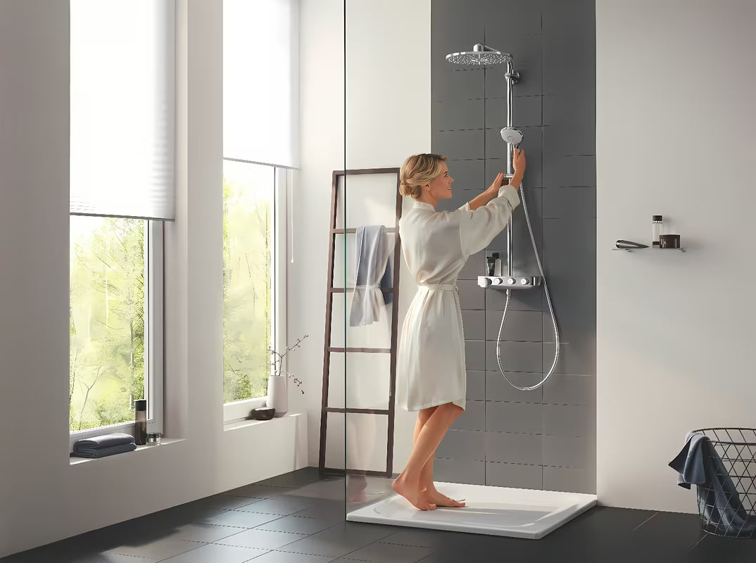 Chrominis dušo sistema Grohe Euphoria smartcontrol su termostatu, viršutiniu dušu ir rankiniu dušeliu