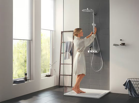 Chrominis dušo sistema Grohe Euphoria smartcontrol su termostatu, viršutiniu dušu ir rankiniu dušeliu