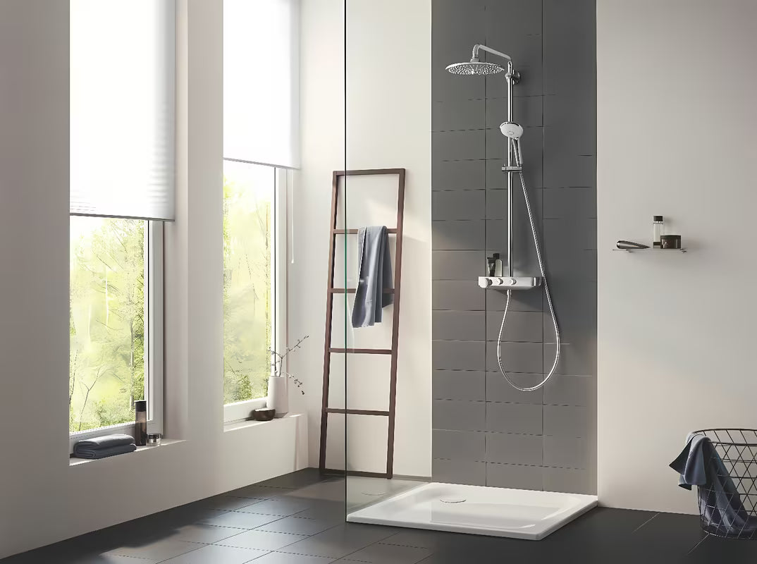 Dušo sistema Grohe Euphoria smartcontrol System chromo spalvos su termostatiniu maišytuvu, su viršutiniu ir rankiniu dušu