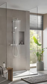 Chromo spalvos dušo sistema Grohe Euphoria System su termostatiniu maišytuvu su viršutiniu ir rankiniu dušu