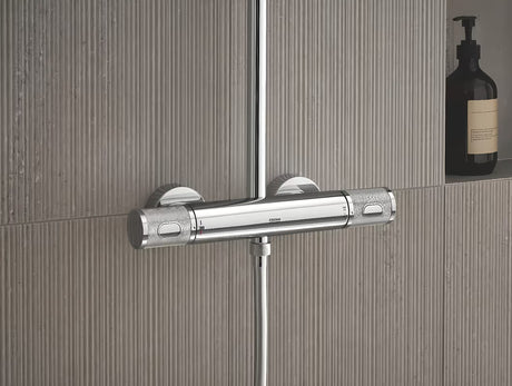 Chromo spalvos dušo sistema Grohe Euphoria System su termostatiniu maišytuvu su viršutiniu ir rankiniu dušu