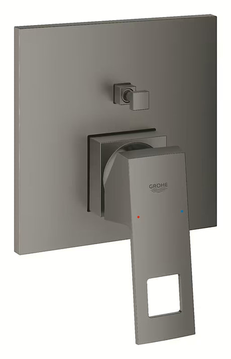 Potinkinė dušo ir vonios maišytuvas Grohe Eurocube, šukuoto Hard Graphite apdailos, su 2 krypčių perjungikliu.