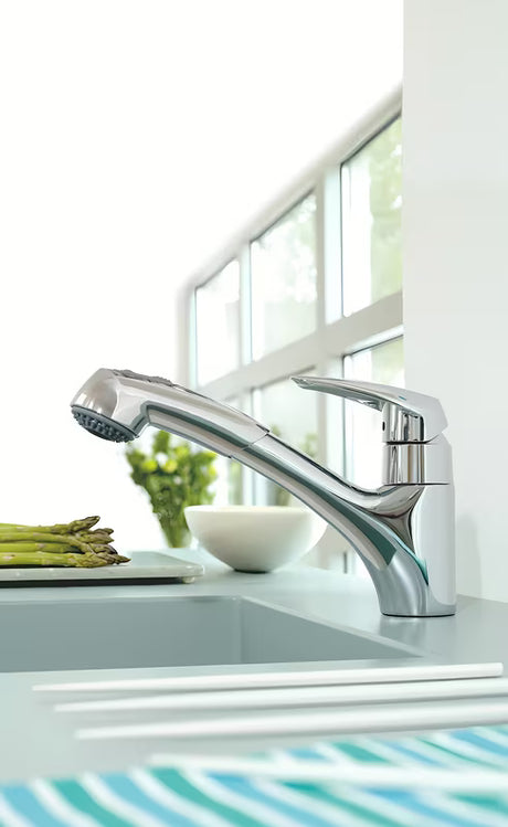 Chromuota virtuvinis maišytuvas Grohe Eurodisc su ištraukiamu dušeliu su pasukamu snapu