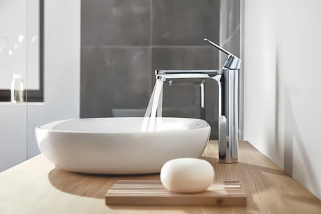 Grohe Eurosmart Cosmopolitan aukštas praustuvo maišytuvas chromo apdailos pro laisvai pastatomi praustuvai.