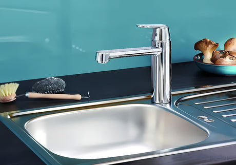 Chromuotas virtuvinis maišytuvas Grohe Eurosmart Cosmopolitan su vidutinio aukščio pasukamu snapu
