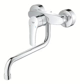 Chromo spalvos sieninė virtuvinis maišytuvas Grohe Eurosmart New su svirtiniu valdymu ir pasukamu snapu.