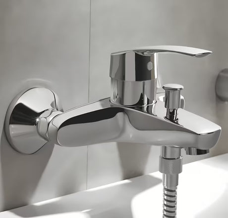 Chromuota svirtinis sieninė vonios maišytuvas Grohe Eurosmart New su perjungėju vonia/dušas