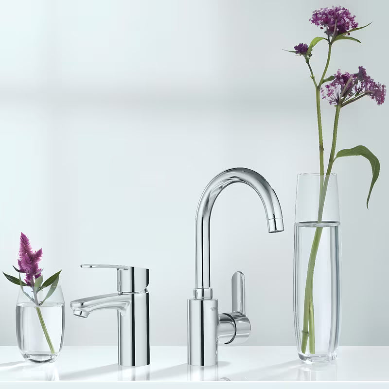 Chromuotas praustuvo maišytuvas Grohe Eurostyle Cosmopolitan su svirtiniu valdymu ir taupia EcoJoy technologija.