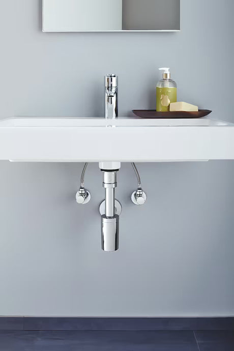 Kampinis ventilis Grohe chrome apdailos su metaline rozete ir ergonomiška metaline rankenėle.