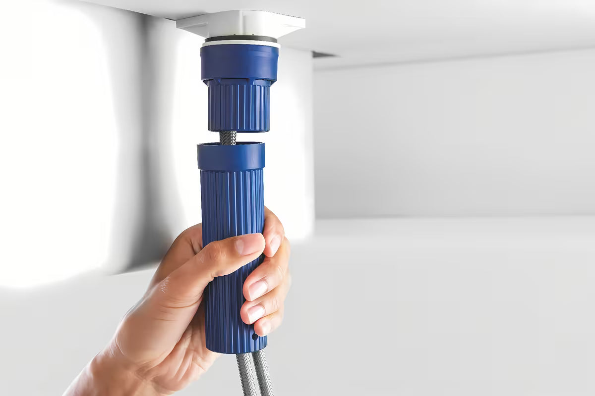 Chromuotas virtuvinis maišytuvas Grohe Start Curve su aukštu pasukamu snapu ir ištraukiama dušo galvute