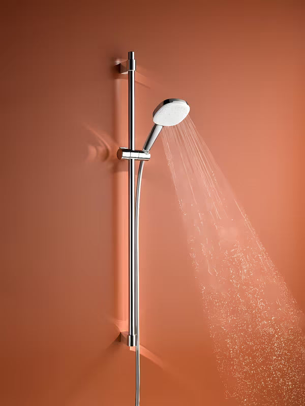 Chromo spalvos dušo komplektas Grohe Tempesta Cube su rankiniu dušu, stovu ir žarna