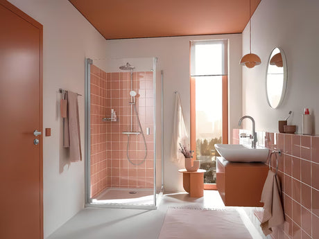 Dušo sistema Grohe Tempesta System su termostatiniu maišytuvu chromo spalvos, su viršutiniu ir rankiniu dušu
