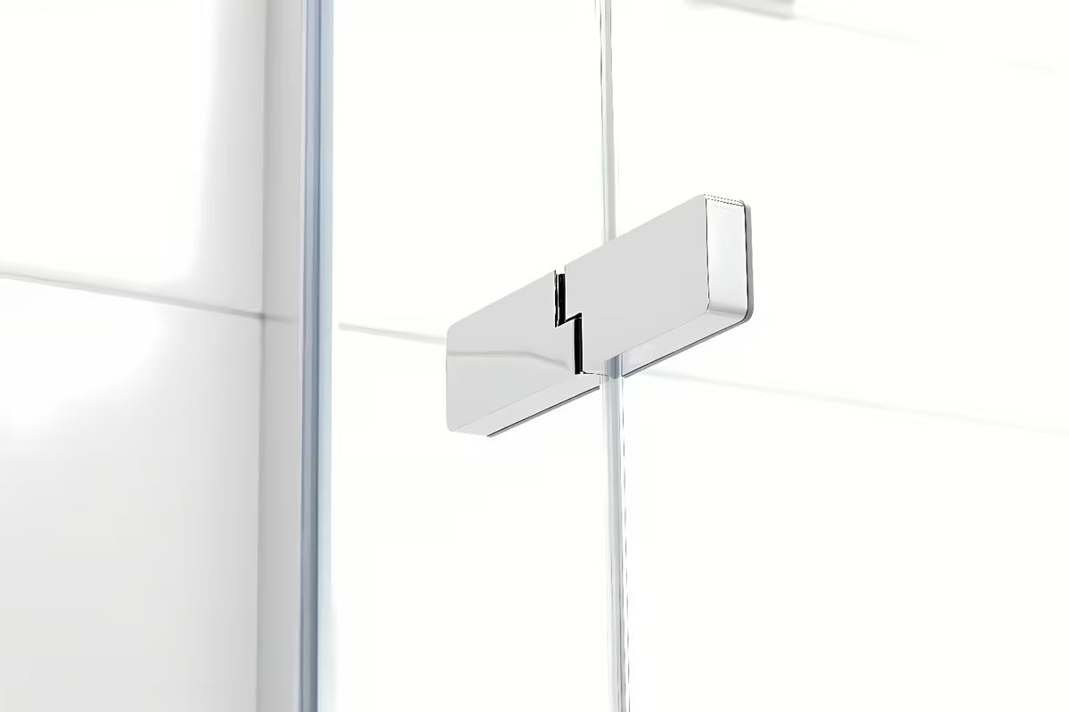 Dušo durys Hüppe Strike New 120 cm su skaidriu stiklu ir blizgiu chromo profiliu