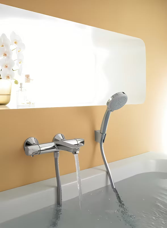 Rankinio dušo Komplektas Hansgrohe Croma 100 chromo spalvos, su 100 mm rankiniu dušu, laikikliu Porter 'S ir Isiflex 1,25 m žarna.