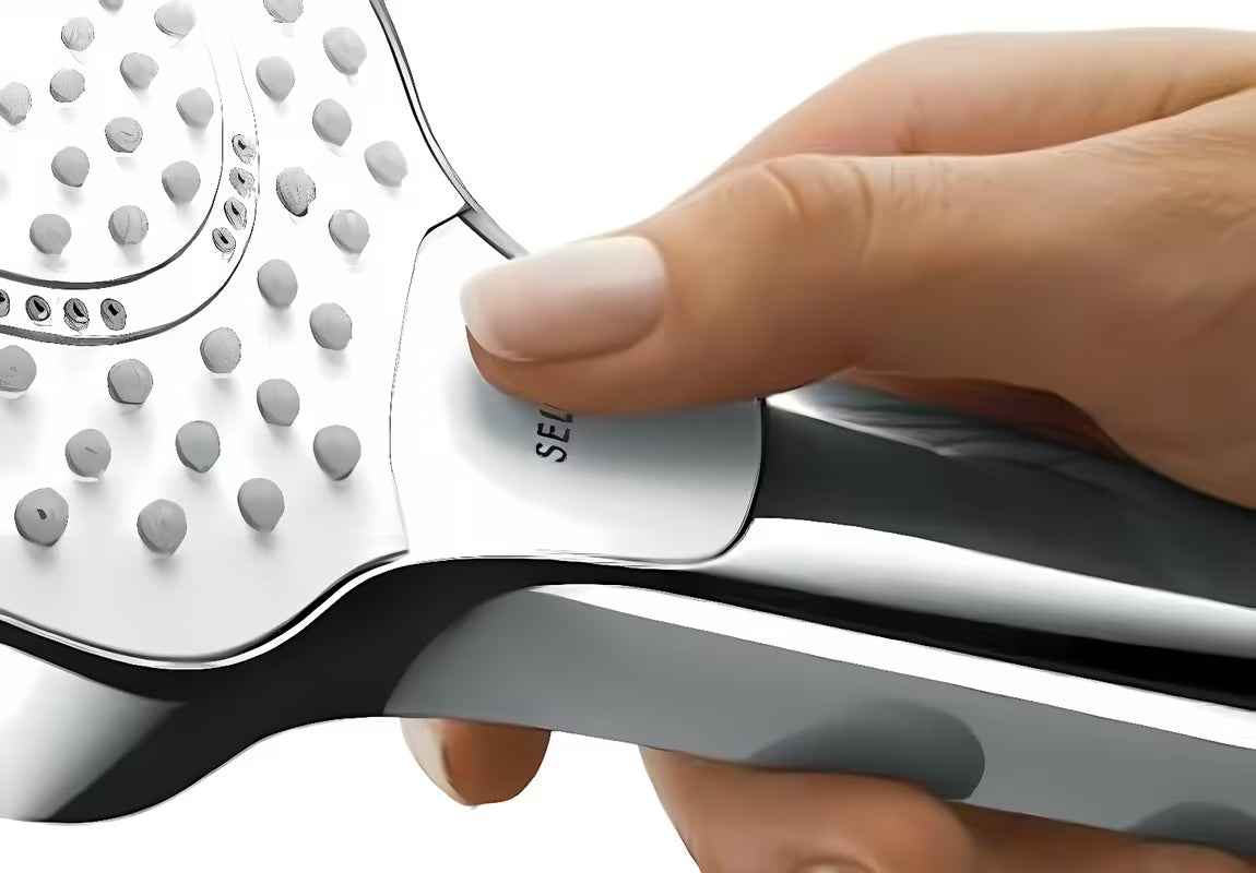 Rankinis dušelis Hansgrohe Croma Select E baltos ir chromo spalvos su mygtuku Select, su 110 mm dušo disku