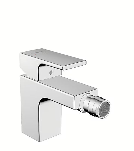 Chromo spalvos svirtinis bidė maišytuvas Hansgrohe Vernis Shape su praustuvo dugno vožtuvas su aeratoriumi ir rutuliniu šarnyru.