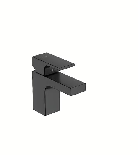 Praustuvo svirtinis maišytuvas Hansgrohe Vernis Shape matinės juodos spalvos su praustuvo dugno vožtuvas ir su traukute.